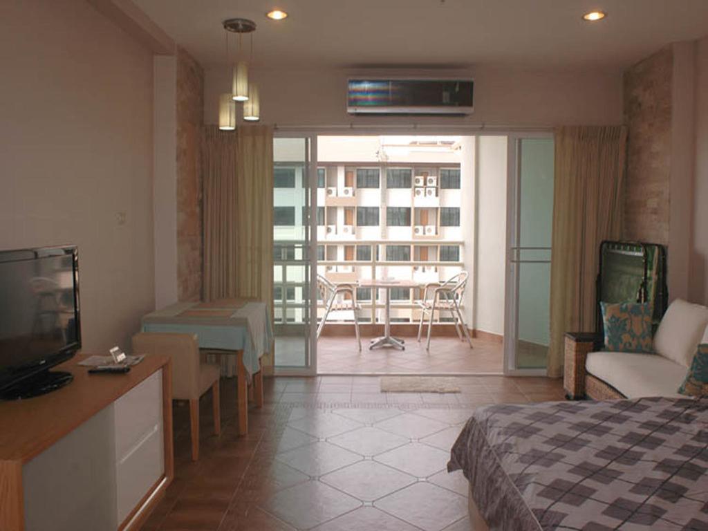 Apartments At View Talay Pattaya Bagian luar foto