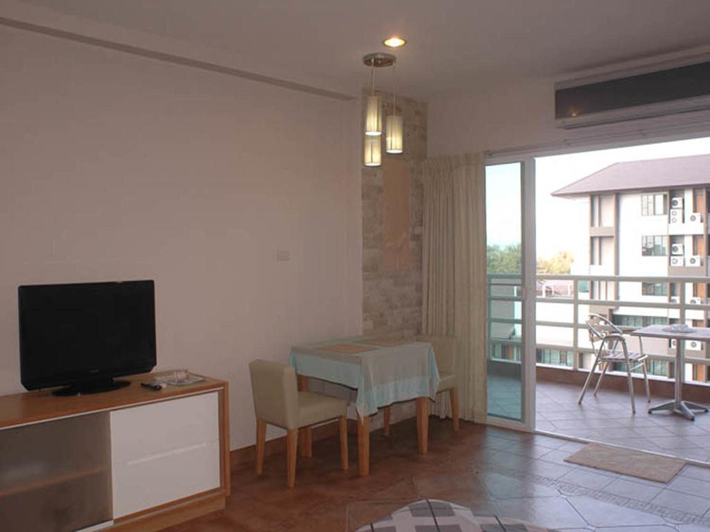 Apartments At View Talay Pattaya Bagian luar foto