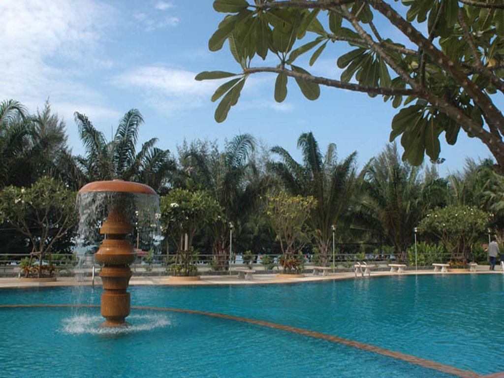 Apartments At View Talay Pattaya Bagian luar foto