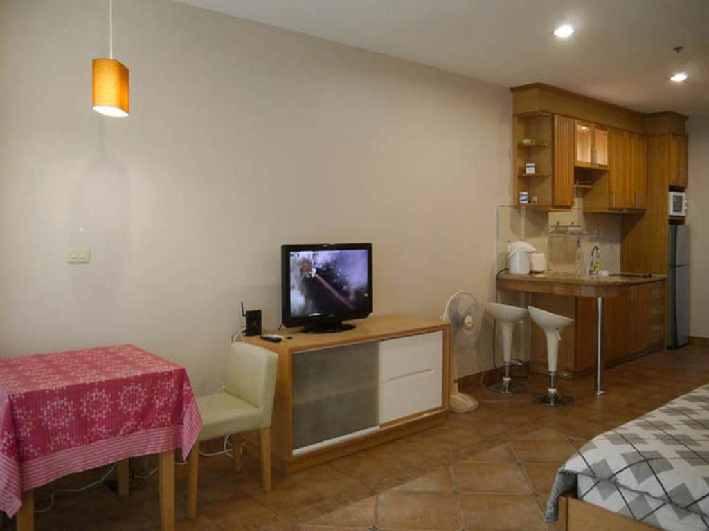 Apartments At View Talay Pattaya Bagian luar foto