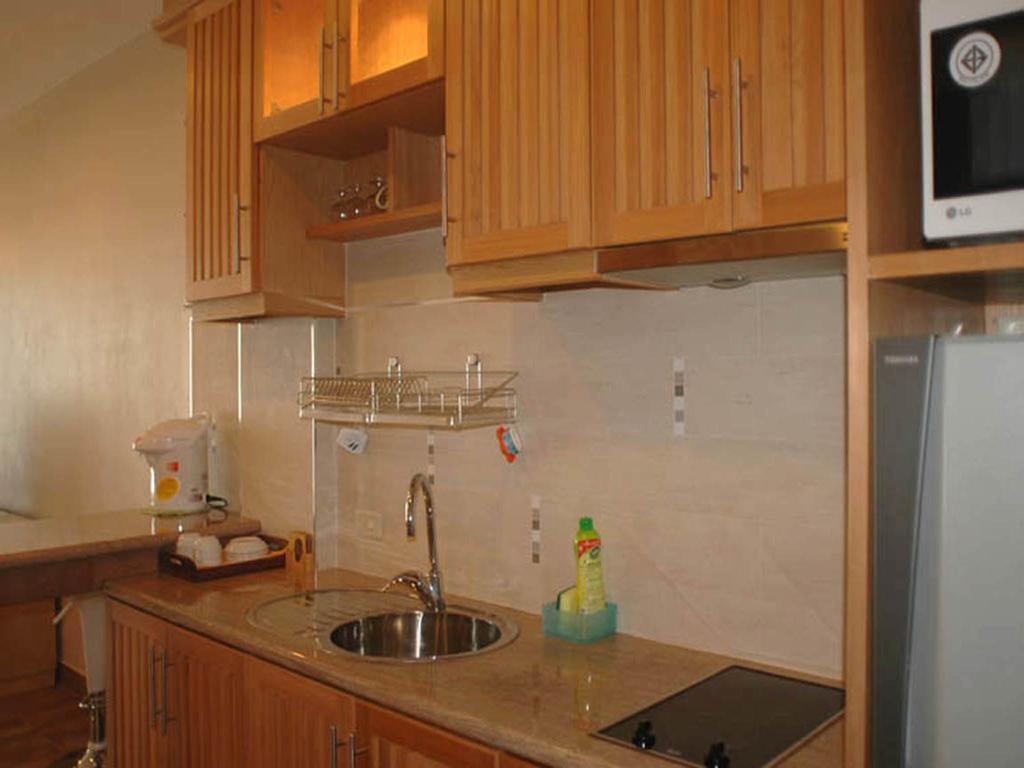 Apartments At View Talay Pattaya Bagian luar foto